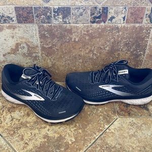 BROOKS GHOST 13 9.5